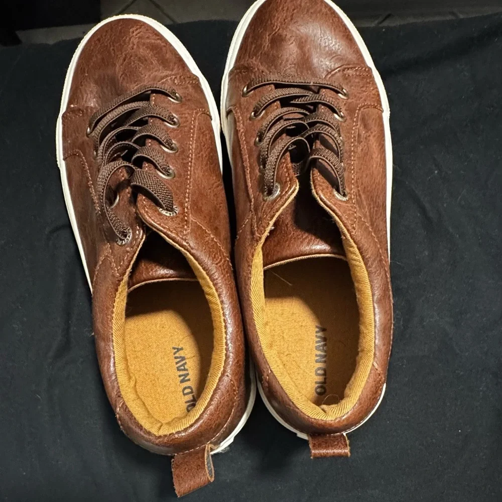 Old Navy boys  Brown Leather Sneakers